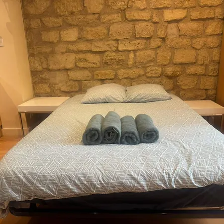 Grand Champs Elysees Apartment